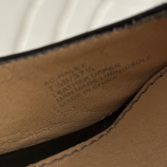 Arnold Churgin Black Patent Leather Pumps – Size 7 1/2 - Picture 4 of 4